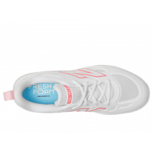 New Balance Fresh Foam Velov4 Molded Softball Cleats