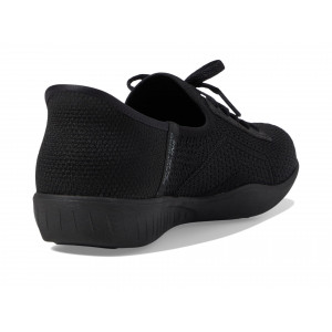 SKECHERS Newbury St - Our Time Hands Free Slip-Ins