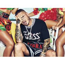 Guess команда с победителем Латинской Грэмми Джей Балвин